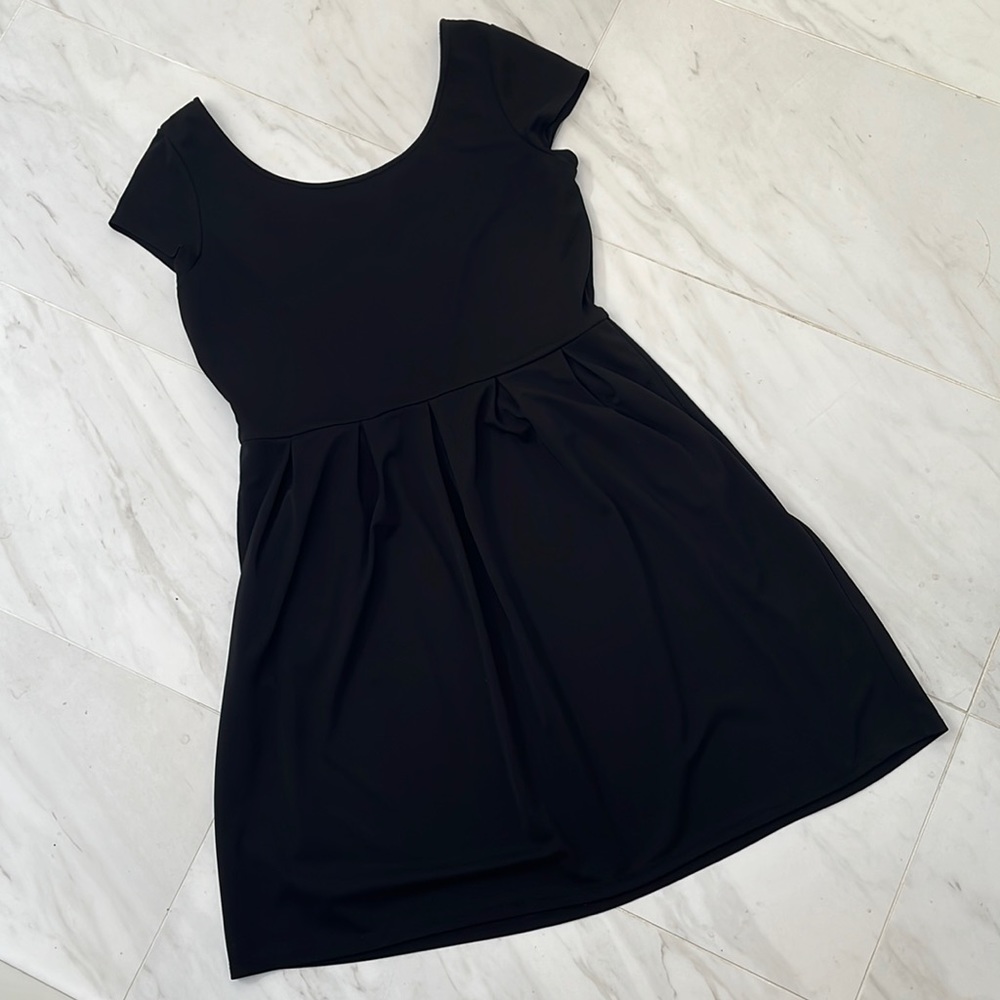 Beautiful DKNY black dress ballerina feel M